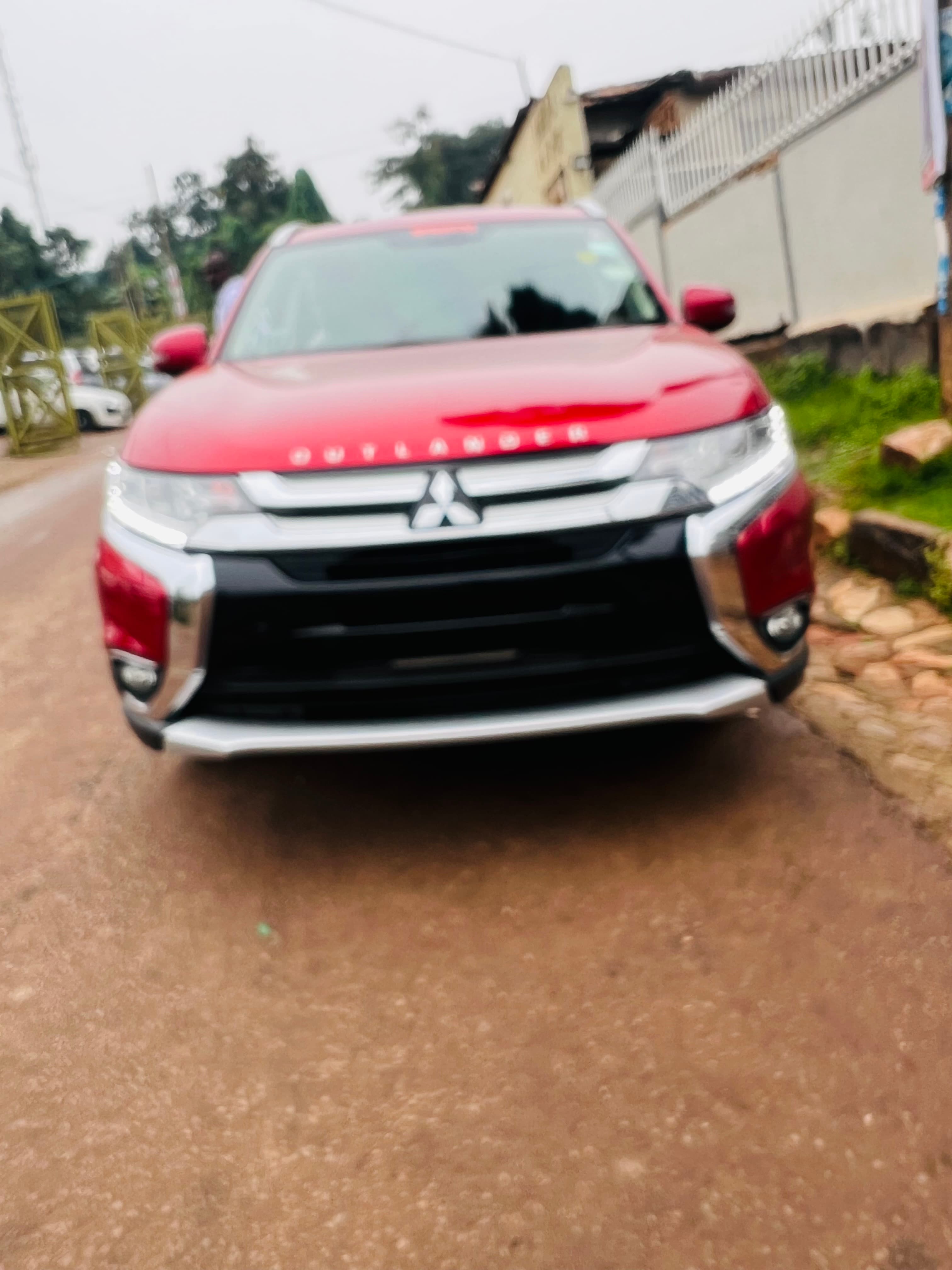 2016 Mitshubish  Outlander 